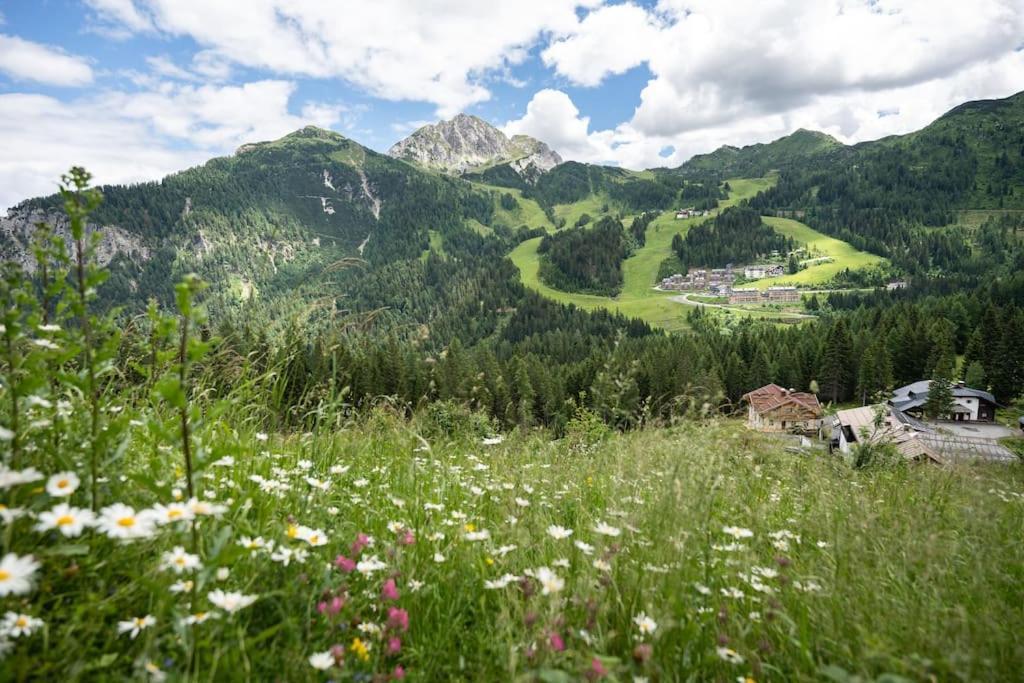Gemuetliche Huette In Den Bergen *